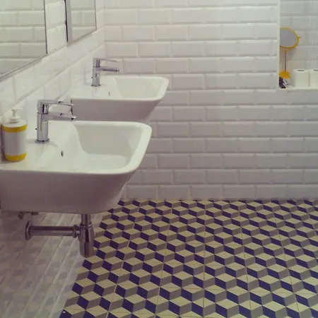 Slow * بونتيفيذرا