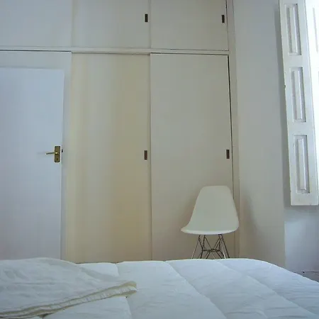 بيت شباب Slow بونتيفيذرا